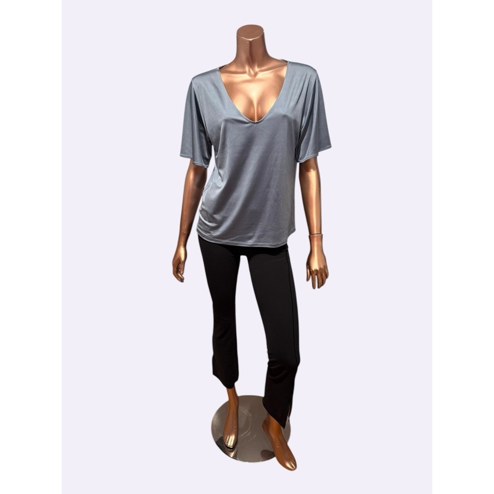 $145 NWT Vince Satin Shimmer V-Neck Relaxed Tee Blouse Minimalist Modern Chic/S